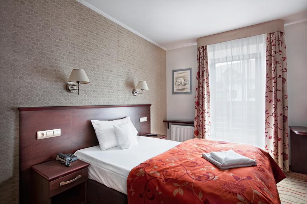 Malinowy Dwor Hotel Medical Spa Swieradow-Zdroj Room photo